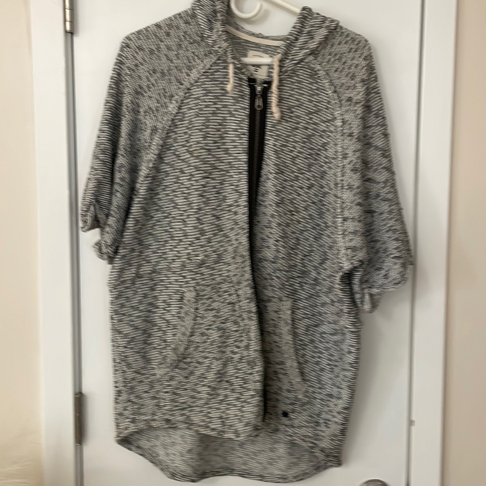 Billabong Short Sleeve Hoodie - Med